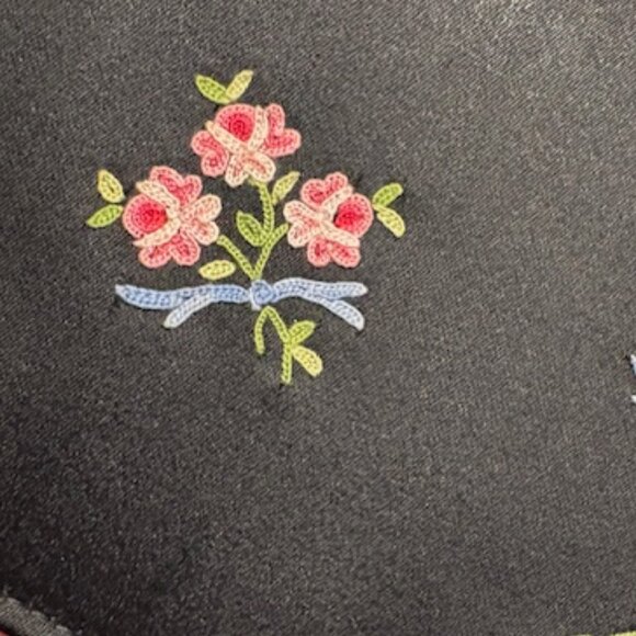 Vintage Chunn Paris Handmade in France Black Silk with Floral Embroidery Clutch - Picture 5 of 9